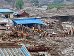 Lluvias récord azotan China y obligan a evacuaciones masivas | VIDEO
