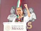 Sheinbaum llama a la no violencia; promueve reforma integral