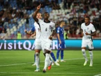 Inglaterra gana, gusta y golea en su visita a Serbia