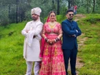 ¿Felices los tres? Dos hermanos se casan con la misma mujer en India