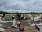 Jovencita termina en lo profundo de una tumba, pero… sin estar muerta