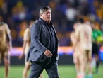 Miguel Herrera admite presión en Costa Rica