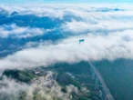 China inaugura el puente más alto del mundo; une un cañón en solo dos minutos