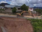 Hidalgo sigue entre el lodo y el aislamiento