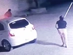 Mujer defiende, con un palo, a conductora que es atacada por un maleante