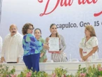 Evelyn Salgado reconoce labor de docentes guerrerenses 
