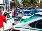 El peligro detrás de los taxistas en Cancún: crimen, fraudes y extorsión 