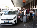 Taxistas de Roma están indignados... porque les dijeron que manejan como Verstappen de la F1