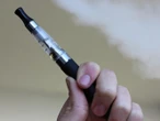 OMS alerta que 15 millones de adolescentes entre 13 y 15 años vapean