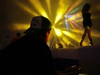 Club de Futbol pone a bailar a menor en bar de Veracruz; celebraban campeonato