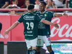León vence a Necaxa con gol de túnel al portero