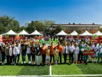Samuel García 'mete golazo' en el inicio del Mundialito Escolar 2025 en NL