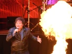 Javier Milei canta rock en pleno colapso económico: ¿campaña o provocación?