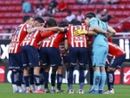 ¿Gabriel Milito? Chivas se mantiene sin técnico