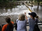 Ascienden a 78 las muertes por inundaciones en Texas que dejaron 27 niñas desaparecidas