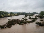 Tragedia en Texas: 51 muertos y 27 niñas desaparecidas tras inundaciones
