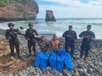 VIDEO: Graban detención de una narcolancha en una playa de El Salvador