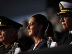 Resalta Claudia Sheinbaum labor de Fuerzas Armadas en defensa de la democracia 