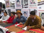 Plantean padres de normalistas salida del fiscal del caso Ayotzinapa
