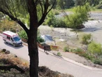 Hombre intenta cruzar río, pero la corriente se lo lleva