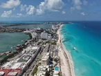 Cancún luce sus playas libres de sargazo