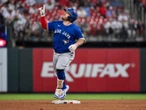 Azulejos sacan la escoba ante Cardenales con imparables de Kirk