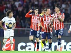 Pumas pierde 2-1 ante Chivas en los últimos minutos en la jornada 12