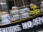 Justicia de EU confirma que no se puede discriminar durante arrestos de migrantes 