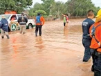 Desalojan a familias tras daños por Lorena; reportan inundaciones