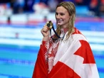 Summer McIntosh bate récord mundial de 200 metros