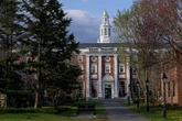 Así viven los estudiantes de Harvard su conflicto con Trump: 'es una guerra'