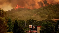 Incêndio na Califórnia destrói mais de 83 mil acres em cinco dias