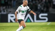 Rafinha chora ao falar sobre aposentadoria: ‘Hoje anuncio oficialmente o fim da minha carreira’