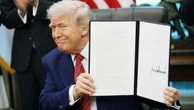 Trump assina decretos para impulsionar energia nuclear civil nos EUA