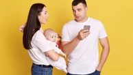 Phubbing parental: quando o celular afasta pais e filhos