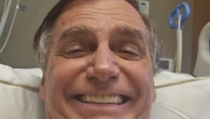 Bolsonaro está sem dor ou febre e com pressão controlada após receber alta da UTI, diz boletim médico