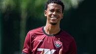 Vitória se reapresenta com hat-trick de Carlinhos e Cáceres em tratamento