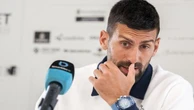 Dias antes de Roland Garros, Djokovic diz que não tem pressa para encontrar novo treinador