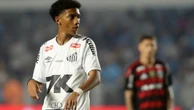 Habilidoso, canhoto e elogiado por Neymar: Robinho Jr. ganha holofotes após estreia pelo Santos