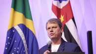 Embraer e suco de laranja de fora dão alívio, mas Tarcísio dobra crédito a empresários