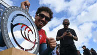 Yago Dora bate Ítalo Ferreira e vence etapa do Mundial de Surfe em Peniche