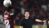 Filipe Luís culpa ‘erros individuais’ por queda do Flamengo no segundo tempo contra o Internacional
