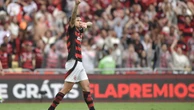 Palmeiras sofre com erros individuais, Pedro se destaca e Flamengo vence ‘final’ do Brasileirão