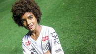 Santos anuncia plano de carreira com jovem talento de 13 anos semelhante ao feito para Neymar