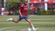 São Paulo faz novo procedimento em Lucas Moura e pede calma à torcida: ‘Precisa tempo para volta segura’