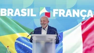 Lula cumpre últimos compromissos na França e retorna ao Brasil nesta segunda