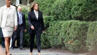 Kamala Harris compara Trump a ‘trapaceiros’ em 1º comício como pré-candidata e garante vitória do democratas