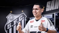 Caballero é apresentado pelo Santos e celebra parceria com Neymar: ‘Ainda não caiu a ficha’
