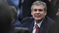 Lindbergh Farias pede à presidência da Câmara dos Deputados o bloqueio da remuneração de Eduardo Bolsonaro