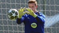 Ter Stegen é submetido à cirurgia, mas tempo de recuperação gera polêmica no Barcelona